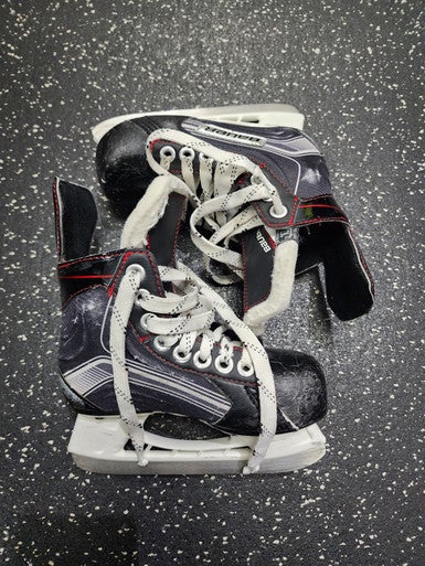 Used Bauer X300 Youth Hockey Skate Youth 10.0 11849-S000030233