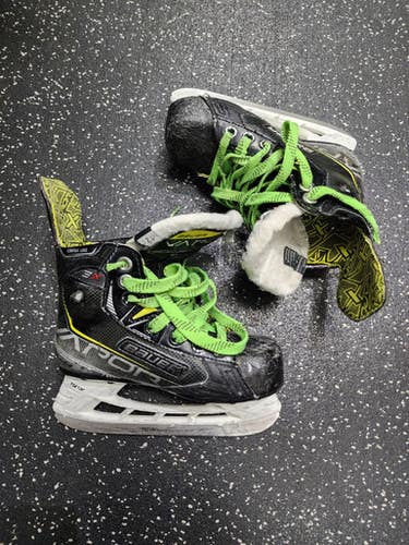 Used Bauer VAPOR 3X Youth Hockey Skate Youth 12.5 11849-S000030227