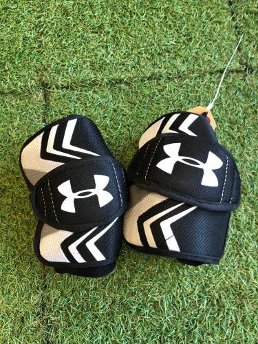 Small Youth Under Armour Arm Pads (Used)