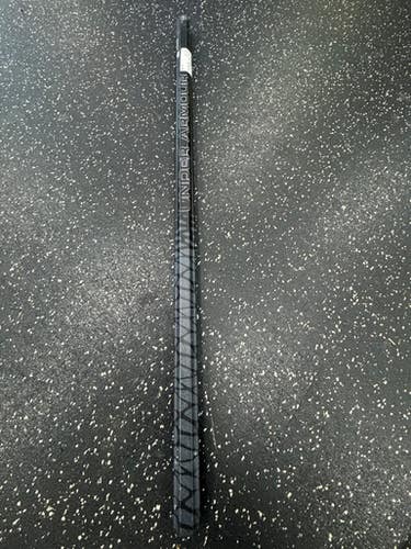 Used Under Armour ARMOUR GRIP Mens Atk/Mid LAX Shaft Black 11849-S000015357
