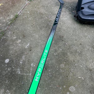 Senior Bauer Vapor Hyperlite 2 Right Handed Hockey Stick PP28 Pro Stock (New)