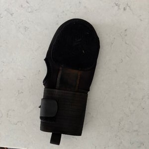 Black Senior EvoShield Sliding Mitt (Used)