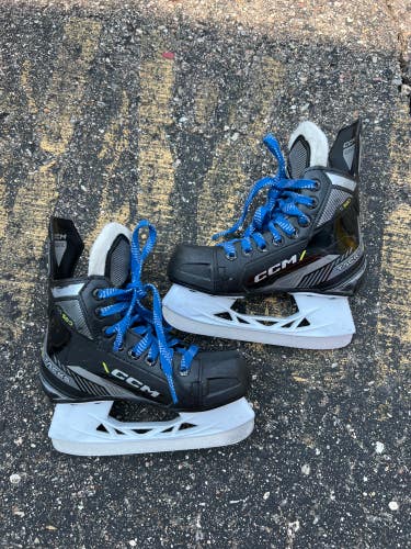 Youth CCM AS-580 Hockey Skates | Size 12.5 (Used)