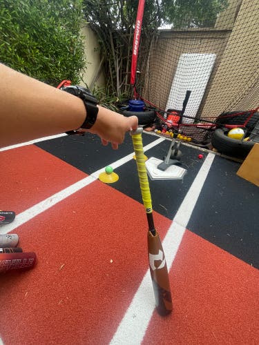 2022 DeMarini Zoa Composite USSSA Certified Bat (-10)  19 oz 29" (Used)