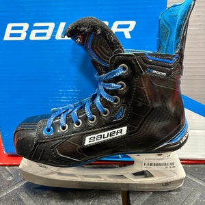 Bauer Nexus N9000 Hockey Skates Regular Width Size 4.5 (Used)