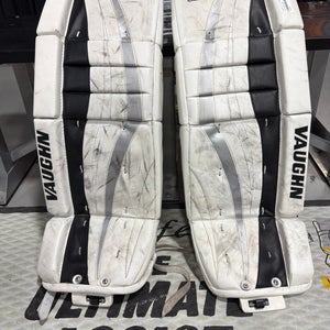 26"  Vaughn Velocity V7 Goalie Leg Pads (Used)