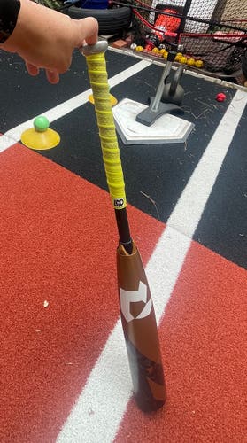 2022 DeMarini Zoa Composite USSSA Certified Bat (-10)  19 oz 29" (Used)