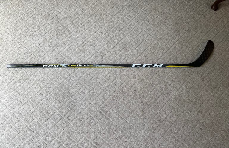 Senior CCM Super Tacks 2.0 Right Handed Hockey Stick P92M Pro Stock (New)