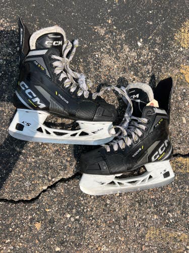 Junior CCM Tacks AS-570 Hockey Skates | Size 3 (Used)