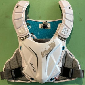 Used Large Maverik Shift Shoulder Pads