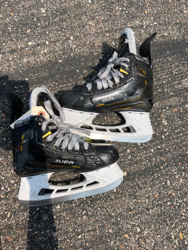 Junior Bauer Supreme M5 Pro Hockey Skates | Size 2 (Used)