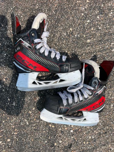 Youth CCM JetSpeed FT6 Pro Hockey Skates 13.5 (Used)