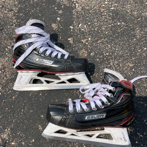 Intermediate Bauer 1x Hockey Goalie Skates Regular Width Size 5 (Used)