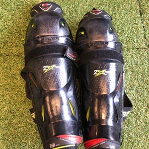 Junior Bauer Vapor 2X Pro Shin Pads 11" (Used)
