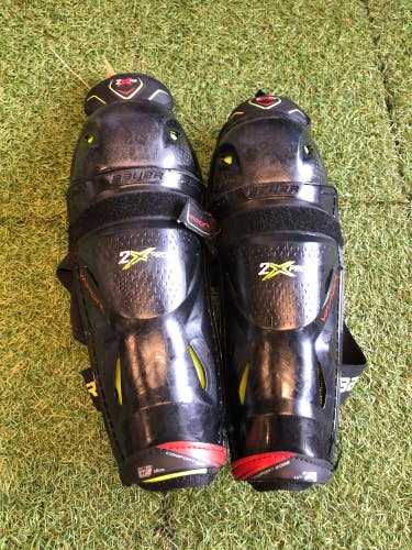 Junior Bauer Vapor 2X Pro Shin Pads 11" (Used)