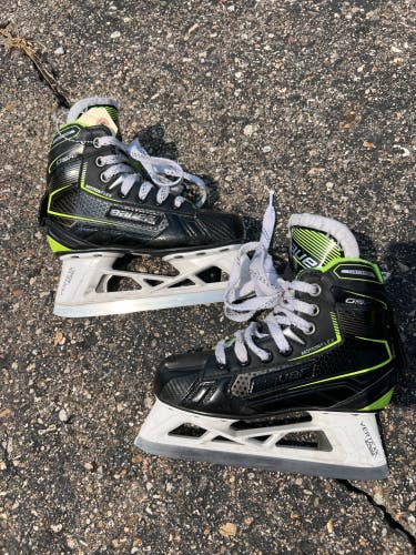 Junior Bauer GSX Goalie Skates Size 1(Used)