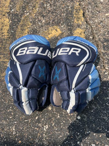 Junior Bauer Vapor X850 Lite Gloves 11" (Used)