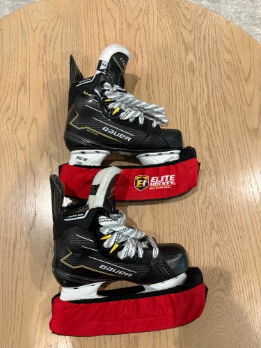 Bauer Supreme M40 Hockey Skates Regular Width Size 2 (Used)