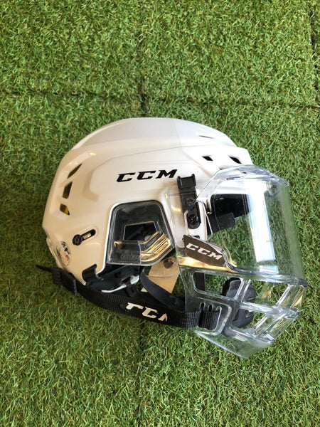 White Medium CCM Tacks 310 Helmet (Used)