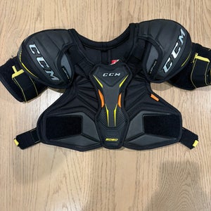 Junior Small CCM Tacks 9080 Shoulder Pads (Used But Like New)