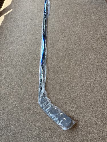 Senior Bauer Vapor FlyLite Left Hand Hockey Stick P92 (New)