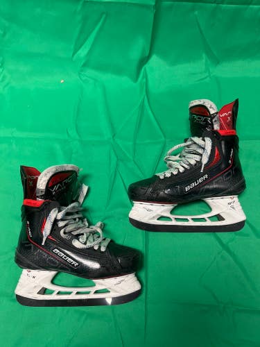 Intermediate Bauer Vapor 3X Pro Hockey Skates 6 (Used)