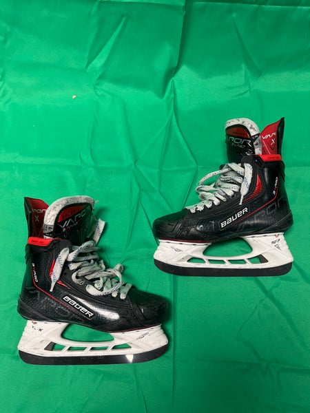 Intermediate Bauer Vapor 3X Pro Hockey Skates 6 (Used)