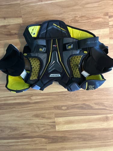 Bauer supreme 1s shoulder pads