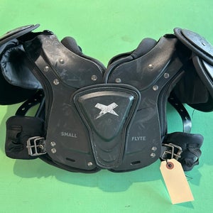 Used Youth Small Xenith Flyte Shoulder Pads