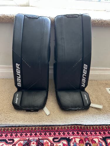 30" Bauer Supreme M5 Pro Goalie Leg Pads (Used)