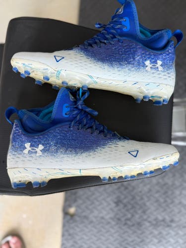 UA spotlight football cleats