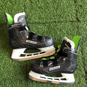 Junior Bauer XLS Hockey Skates Regular Width Size 1.0 (Used)