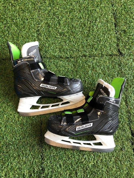 Junior Bauer XLS Hockey Skates Regular Width Size 1.0 (Used)
