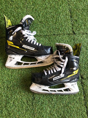 Senior Bauer Supreme M3 Hockey Skates Regular Width 7.0 (Used)