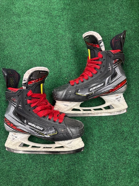 Junior Bauer Vapor 2X Pro Hockey Skates (Fit 2) Size 4 (Used)