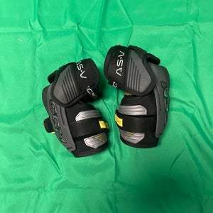 Junior Medium CCM Tacks AS-V Elbow Pads (Used)