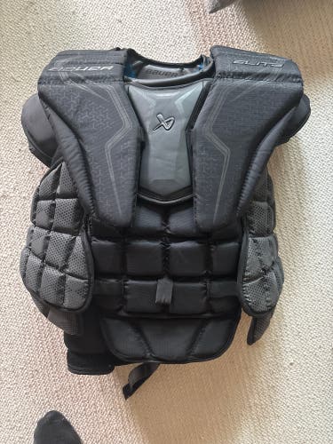 Medium  2024 Bauer Elite Goalie Chest Protector  (Used)