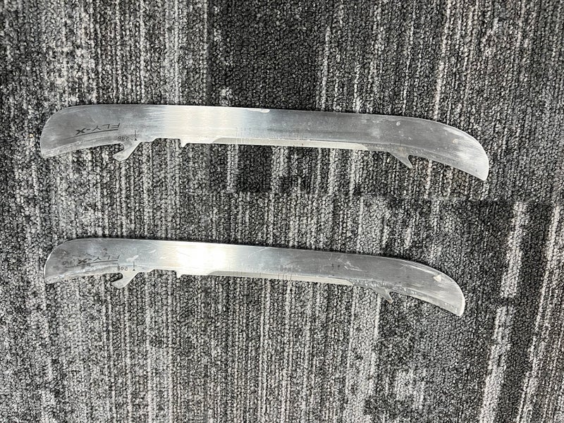 Bauer Fly-X Holders, Runners, & Replacement Steel Blades 246 mm (Used)