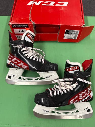 Senior CCM JetSpeed FT4 Hockey Skates (Tapered) Size: 9.5 (New)