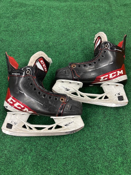 Junior CCM JetSpeed Vibe (SMU) Hockey Skates (Regular) Size 3 (Used)