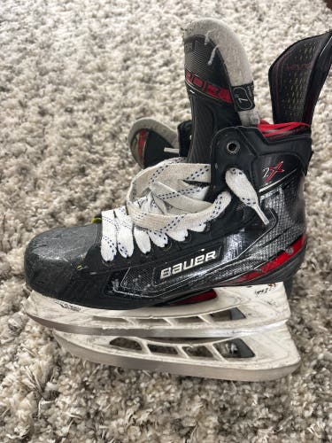 Bauer Vapor 2X Hockey Skates Regular Width 7 (Used)