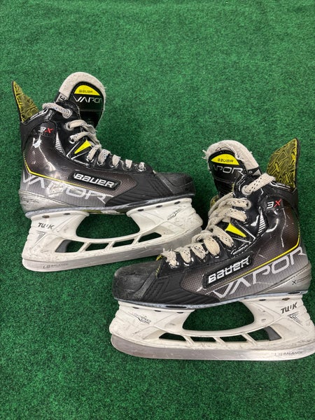 Junior Bauer Vapor 3X Hockey Skates (Regular) Size 3.5 (Used)