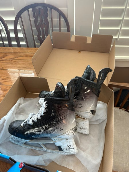 Bauer Vapor Hyperlite 2 Hockey Skates 7 (Used)