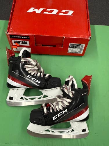 Intermediate CCM JetSpeed Control (SMU) Hockey Skates (Regular) Size 6 (New)