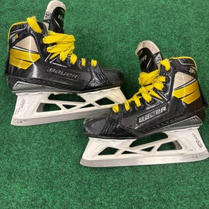 Junior Bauer Supreme 3S Hockey Goalie Skates (Regular) Size 3.5 (Used)