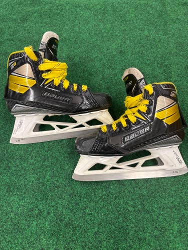 Junior Bauer Supreme 3S Hockey Goalie Skates (Regular) Size 3.5 (Used)