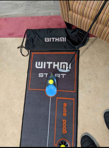 Golf Putting Matt With Putting Aid (blue-shown In Picture)