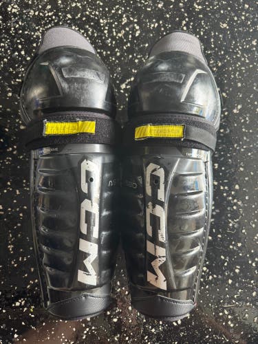 Junior CCM AS 580 13" Shin Pads (Used)