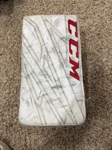 CCM Extreme Flex E4.5 Regular (Used)