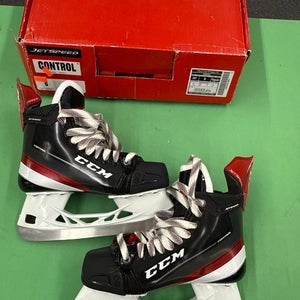 Intermediate CCM JetSpeed Control (SMU) Hockey Skates (Regular) 6 (New)